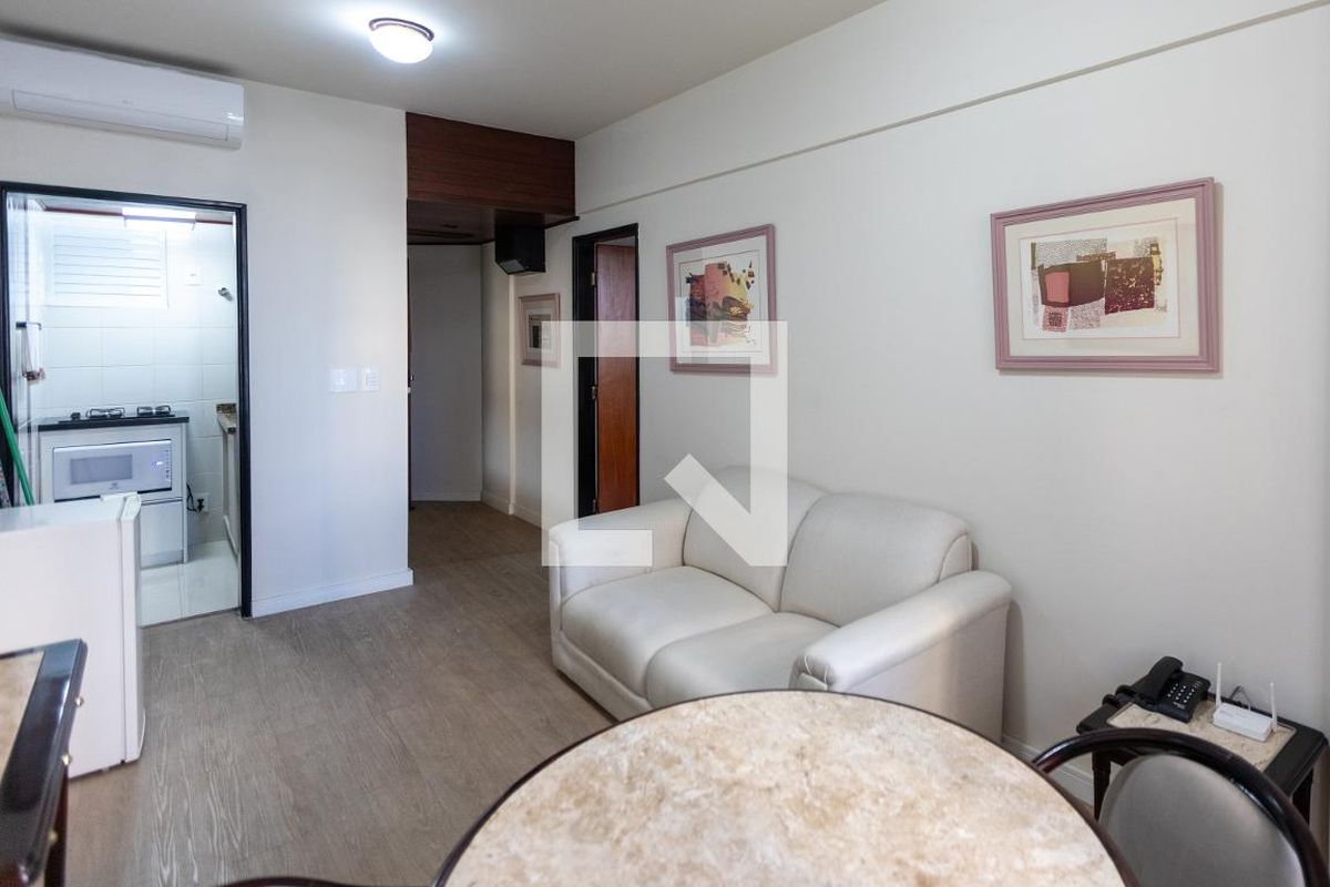 Apartamento à Venda - Centro, 1 Quarto,  50 m2 em , Campinas - sp | SoloBR