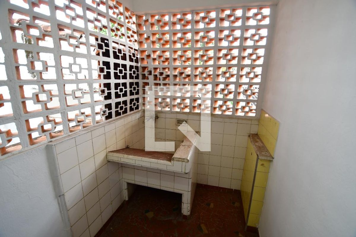 Casa à Venda - Jardim Chapadão, 2 Quartos,  150 m2 em , Campinas - sp | SoloBR