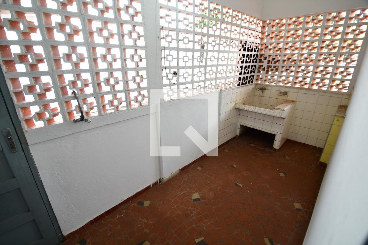 Casa à Venda - Jardim Chapadão, 2 Quartos,  150 m2 em , Campinas - sp | SoloBR