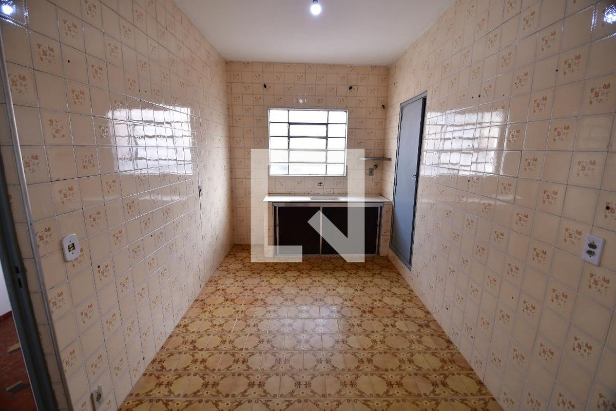 Casa à Venda - Jardim Chapadão, 2 Quartos,  150 m2 em , Campinas - sp | SoloBR