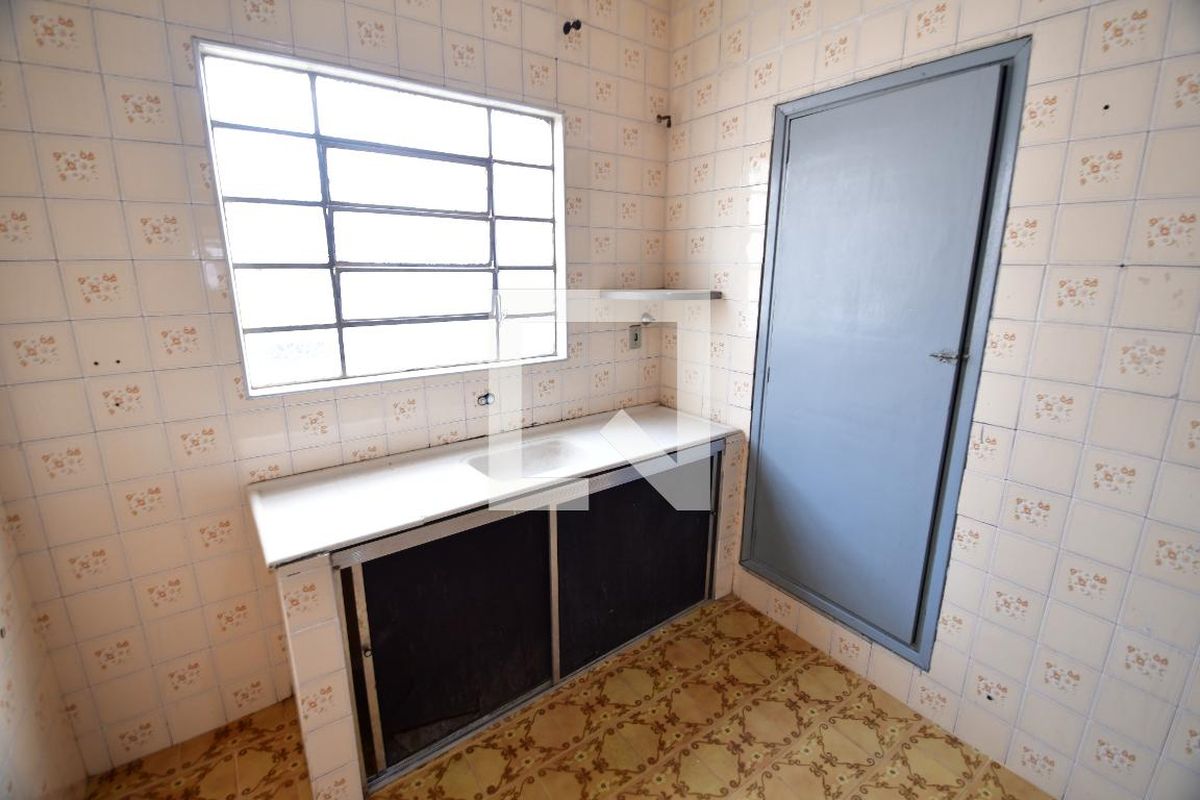 Casa à Venda - Jardim Chapadão, 2 Quartos,  150 m2 em , Campinas - sp | SoloBR