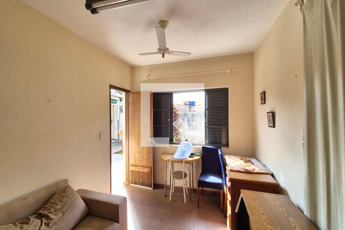 Casa à Venda - Parque Prado, 4 Quartos,  250 m2 em , Campinas - sp | SoloBR