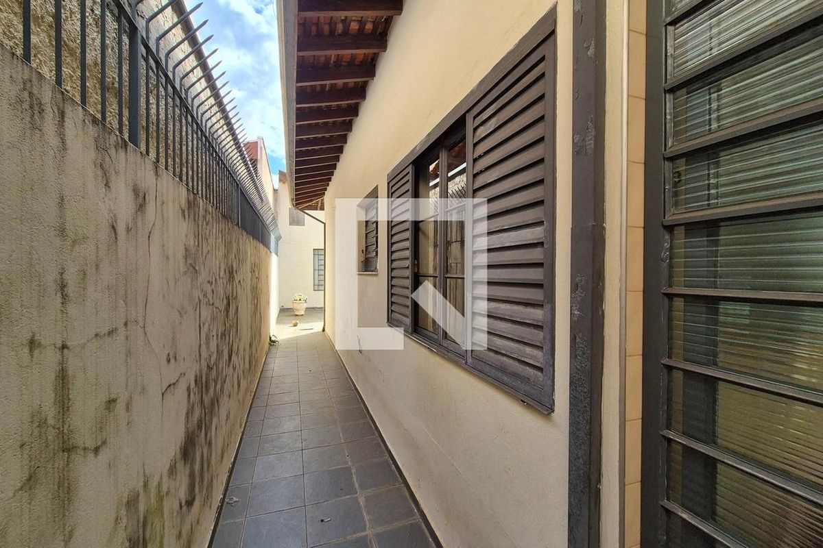 Casa à Venda - Parque Prado, 4 Quartos,  250 m2 em , Campinas - sp | SoloBR
