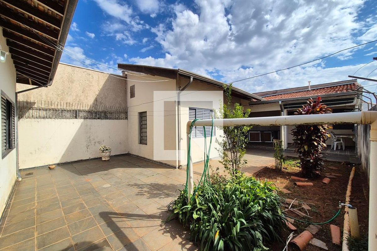 Casa à Venda - Parque Prado, 4 Quartos,  250 m2 em , Campinas - sp | SoloBR