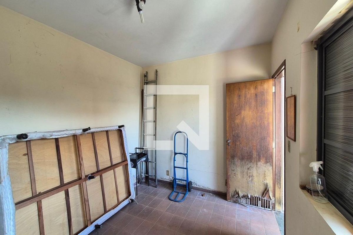 Casa à Venda - Parque Prado, 4 Quartos,  250 m2 em , Campinas - sp | SoloBR