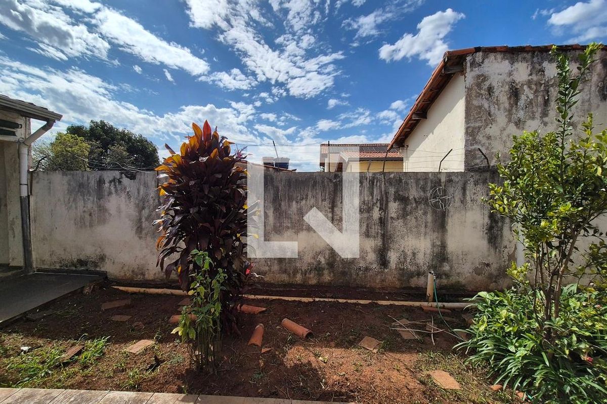 Casa à Venda - Parque Prado, 4 Quartos,  250 m2 em , Campinas - sp | SoloBR