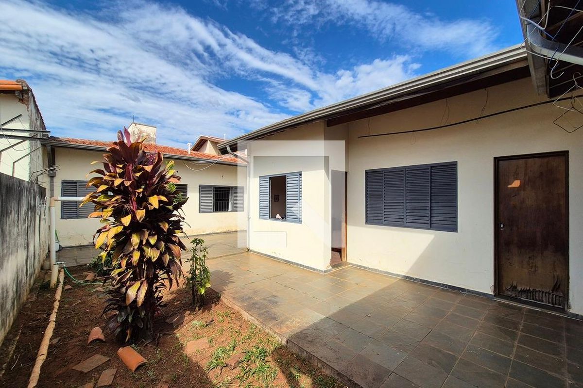 Casa à Venda - Parque Prado, 4 Quartos,  250 m2 em , Campinas - sp | SoloBR