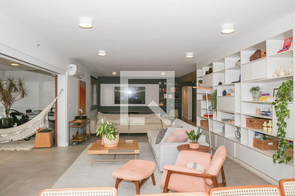 Apartamento, 3 quartos, 210 m² - Foto 1