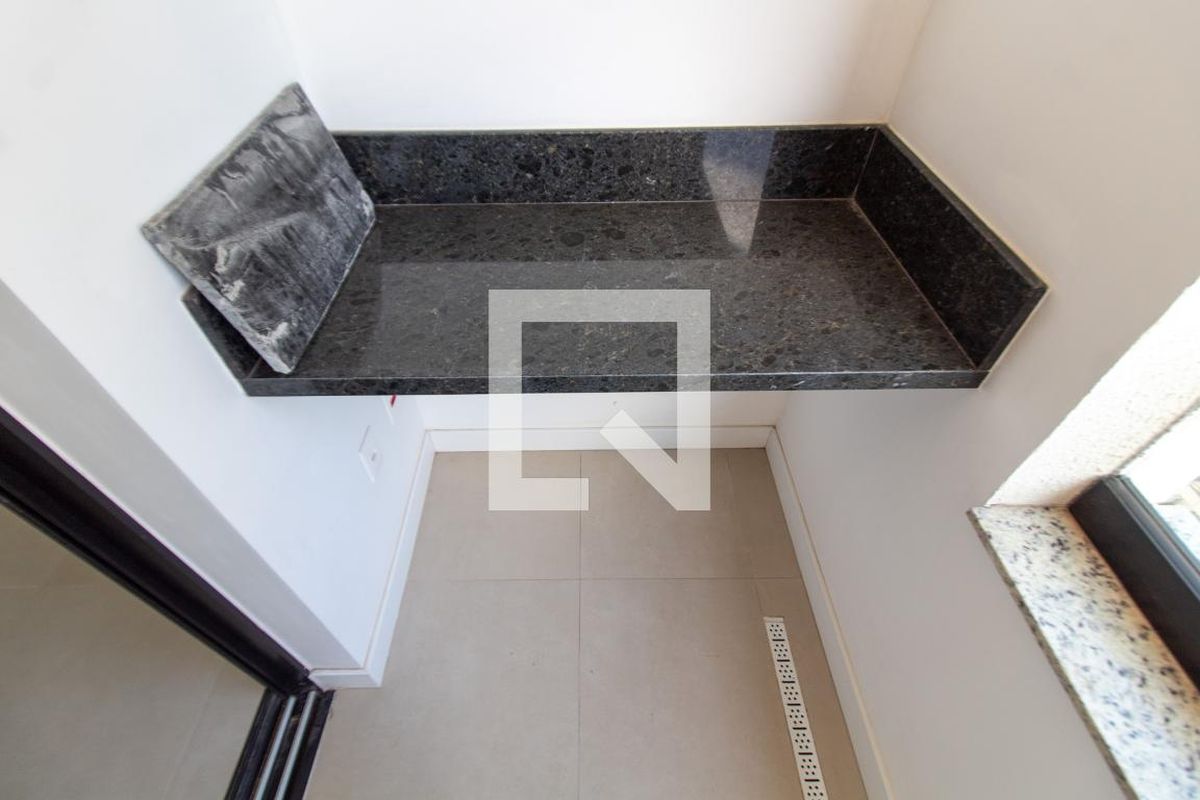 Apartamento à Venda - Bosque, 1 Quarto,  46 m2 em , Campinas - sp | SoloBR