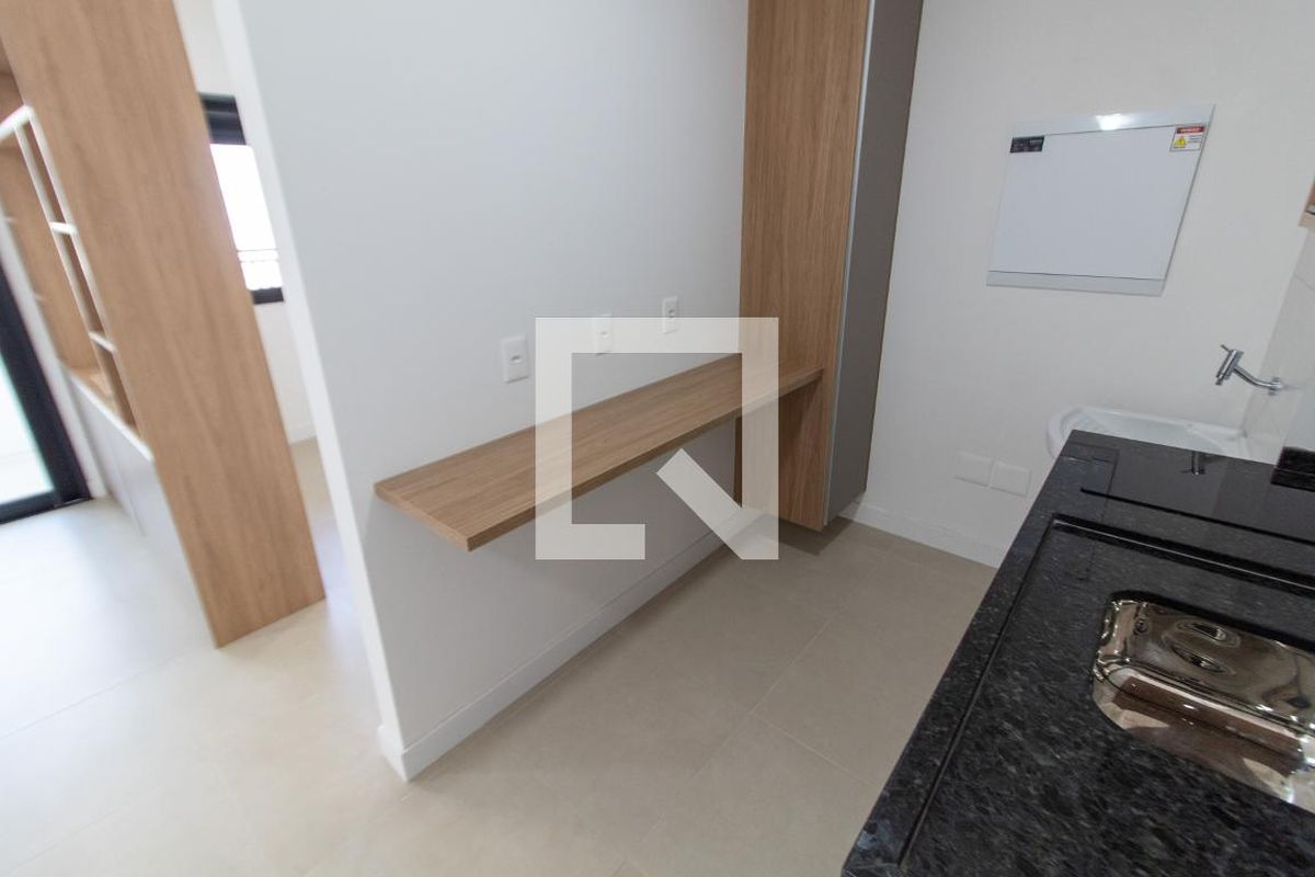Apartamento à Venda - Bosque, 1 Quarto,  46 m2 em , Campinas - sp | SoloBR