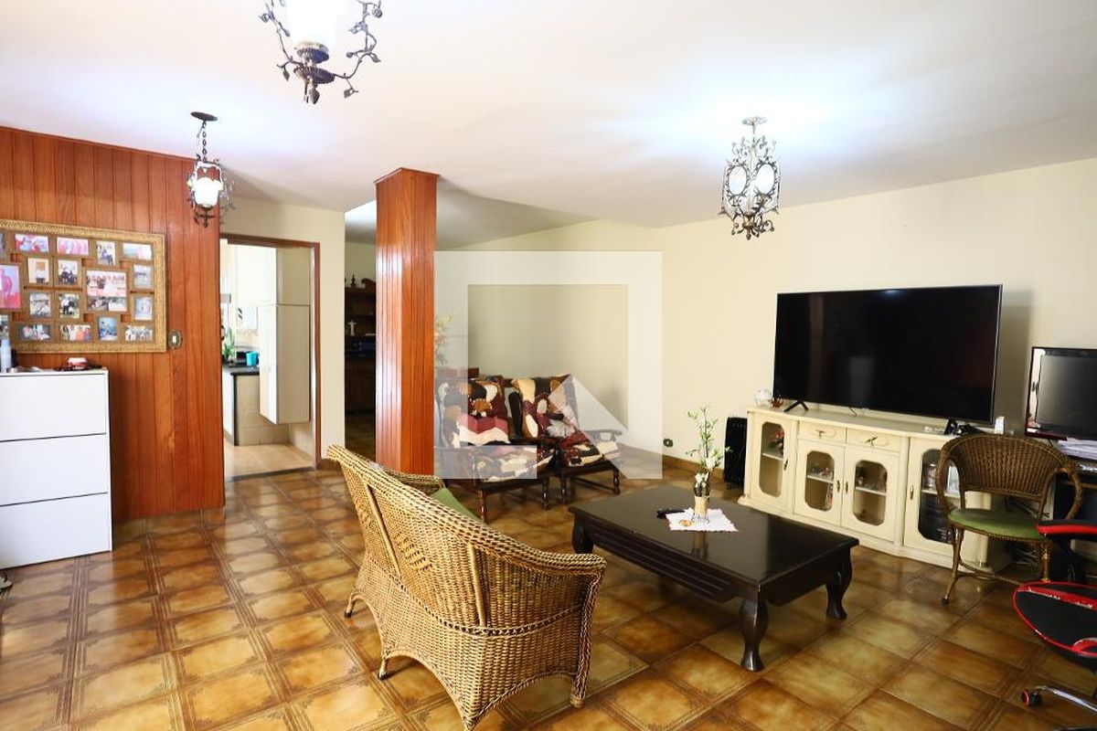 Casa, 5 quartos, 168 m² - Foto 1