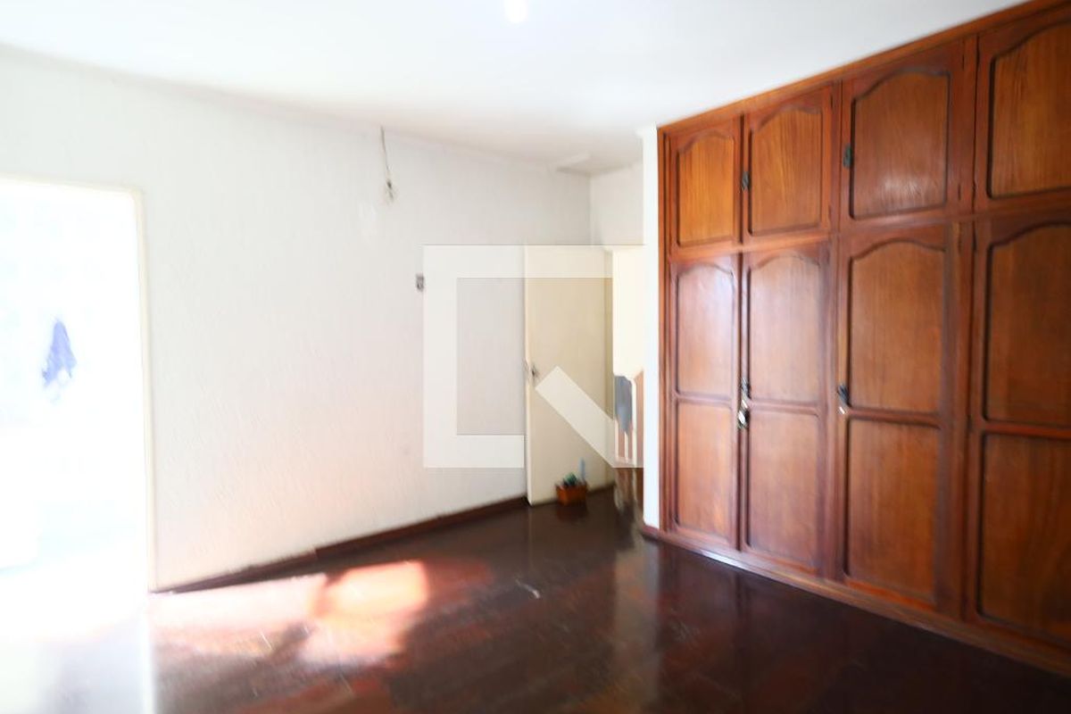 Casa, 5 quartos, 168 m² - Foto 6