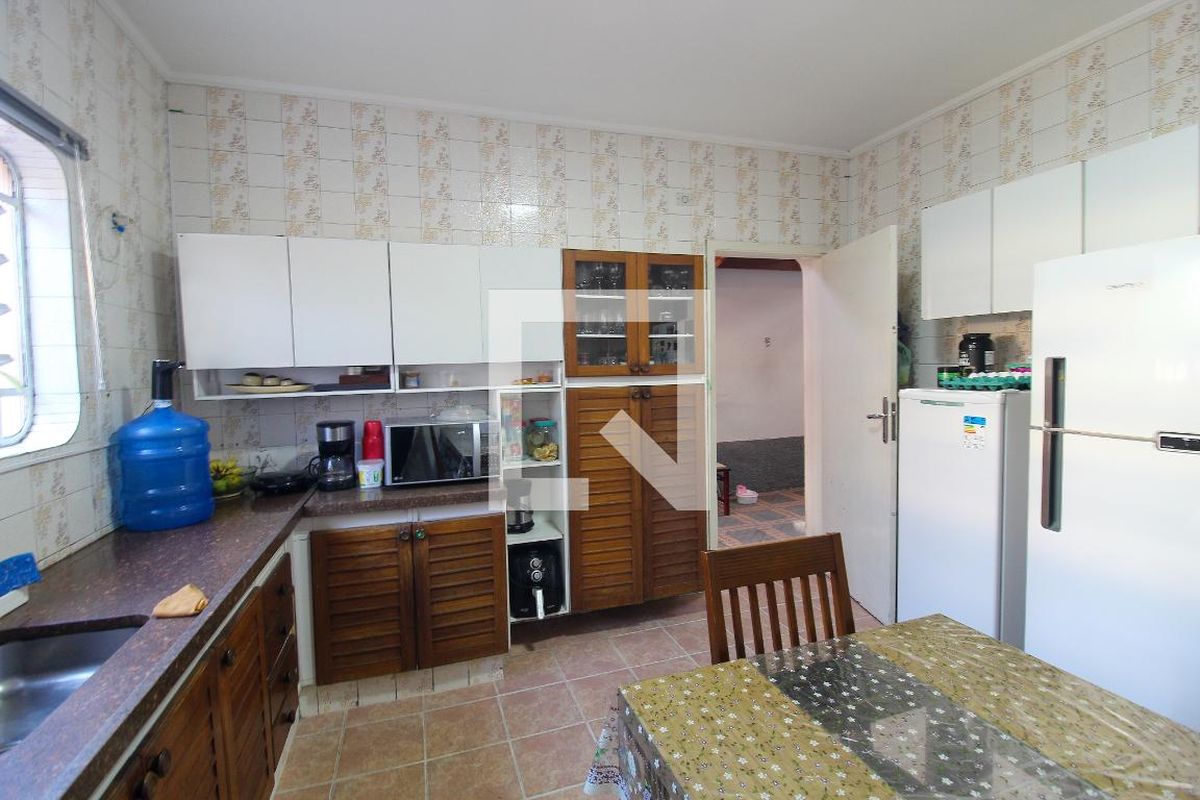 Casa, 3 quartos, 260 m² - Foto 14