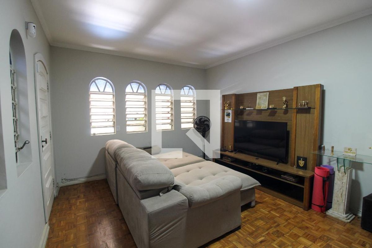 Casa, 3 quartos, 260 m² - Foto 1