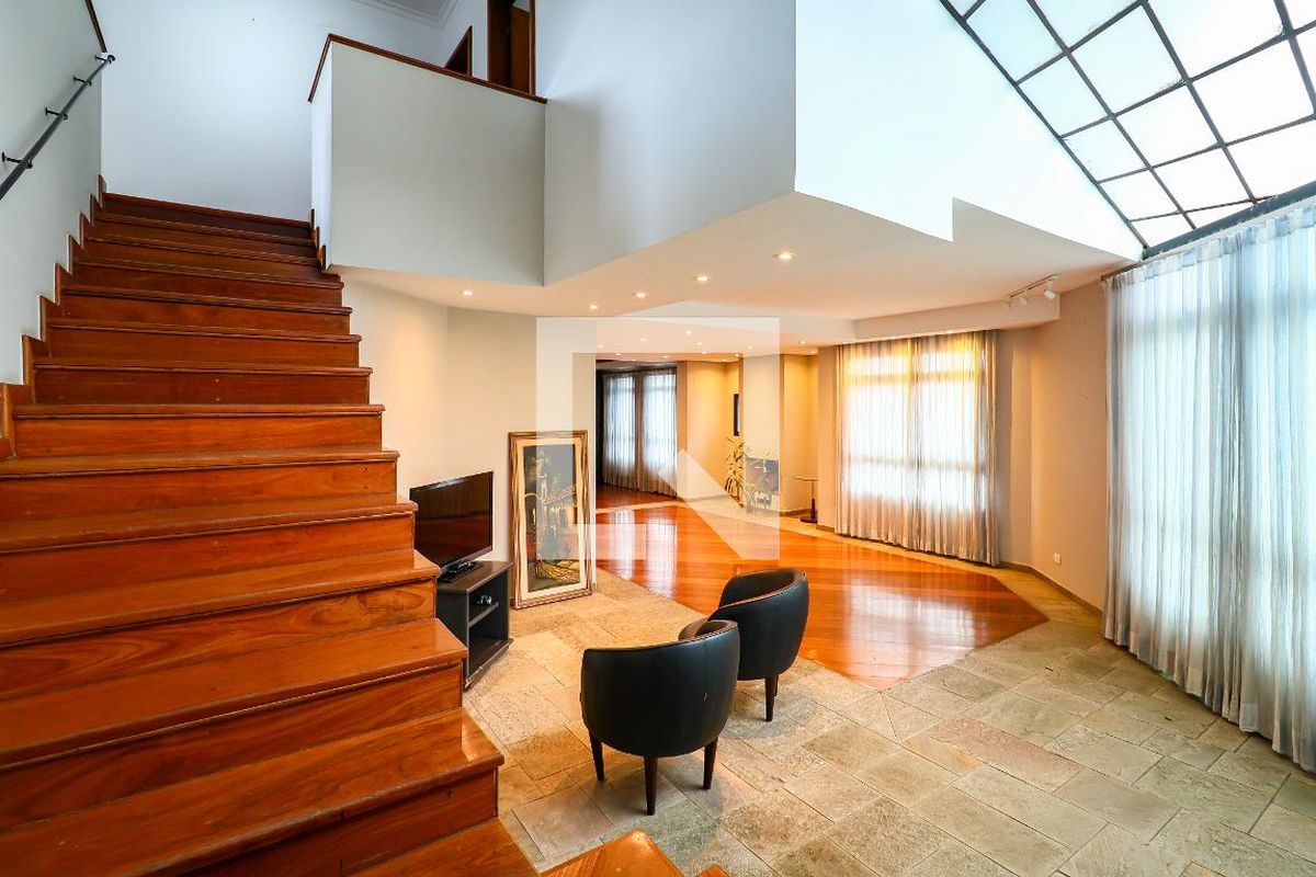 Apartamento, 3 quartos, 215 m² - Foto 1