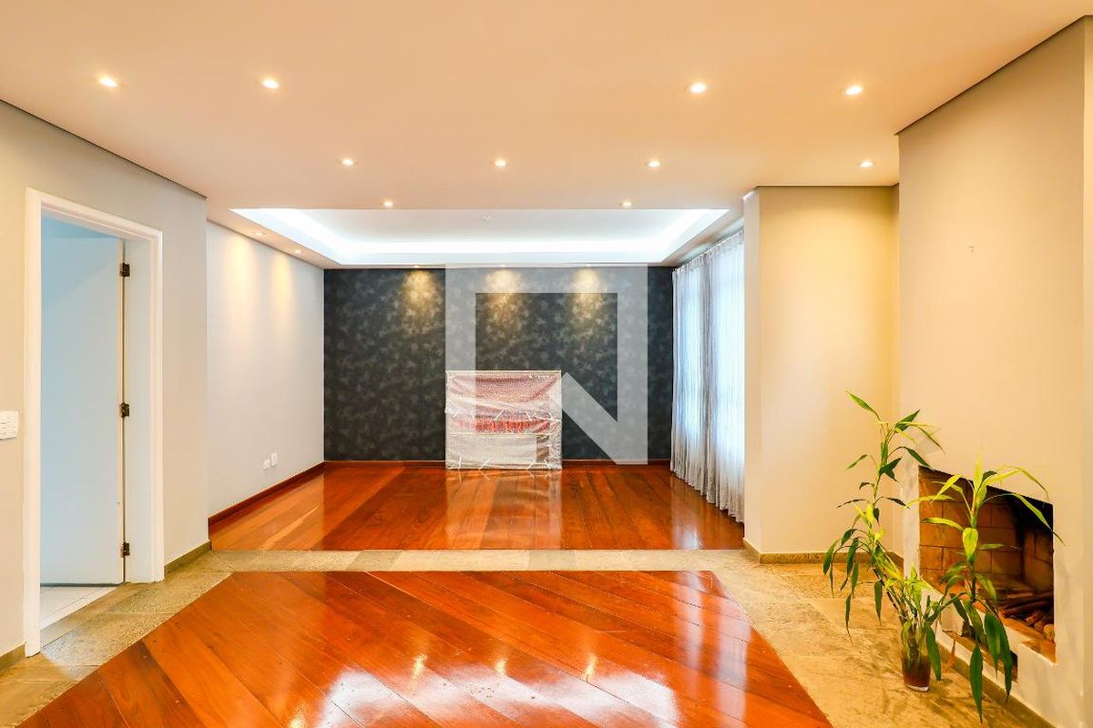 Apartamento, 3 quartos, 215 m² - Foto 2