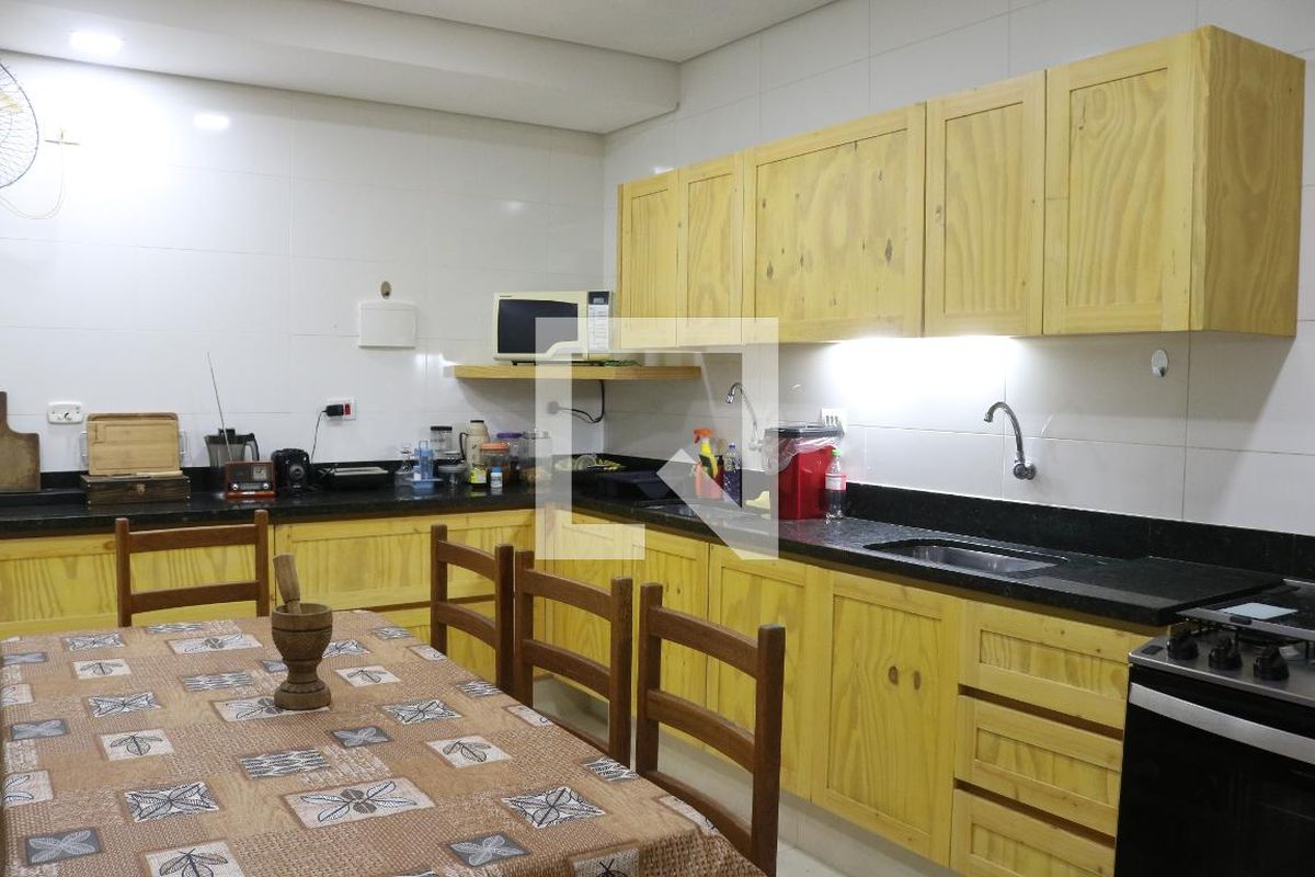 Casa, 4 quartos, 200 m² - Foto 44
