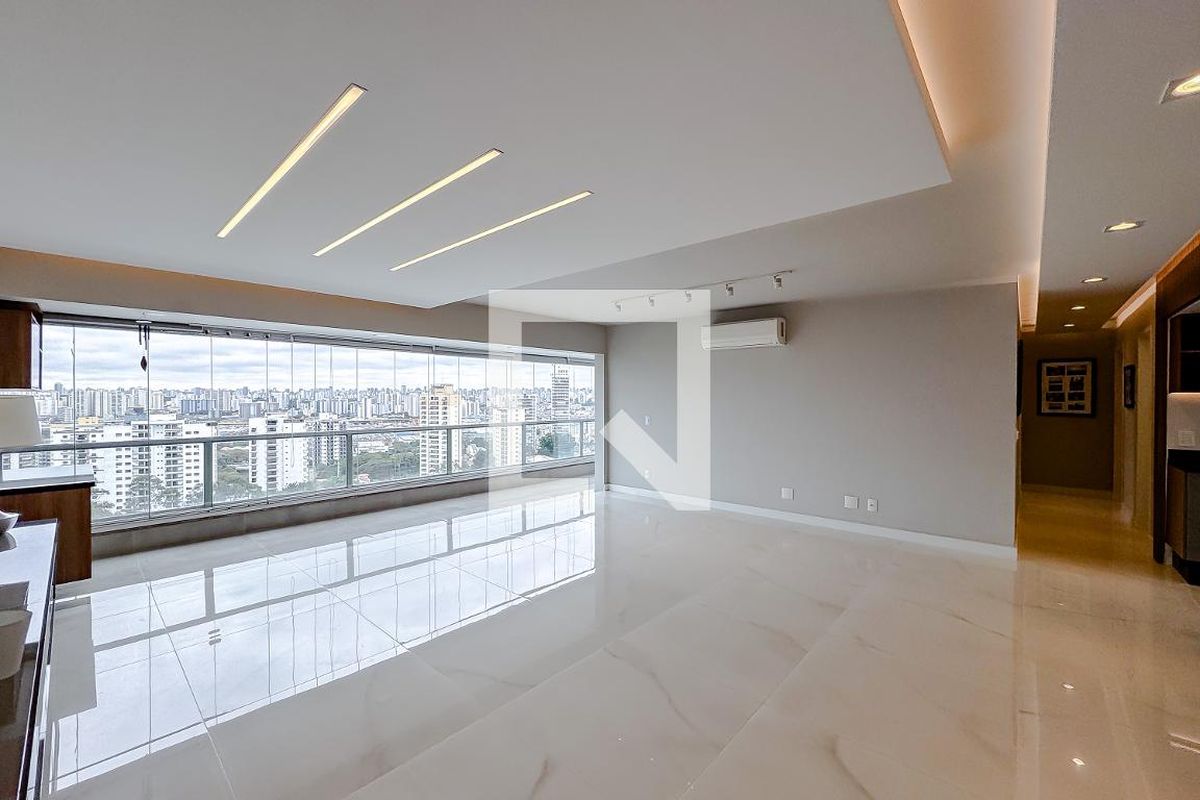 Apartamento, 3 quartos, 169 m² - Foto 2
