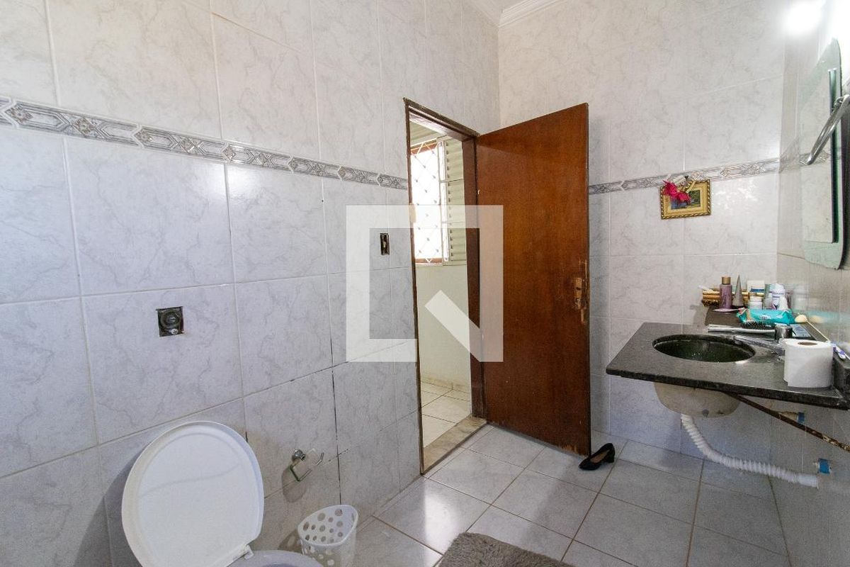Casa à Venda - Jardim Chapadão, 4 Quartos,  300 m2 em , Campinas - sp | SoloBR