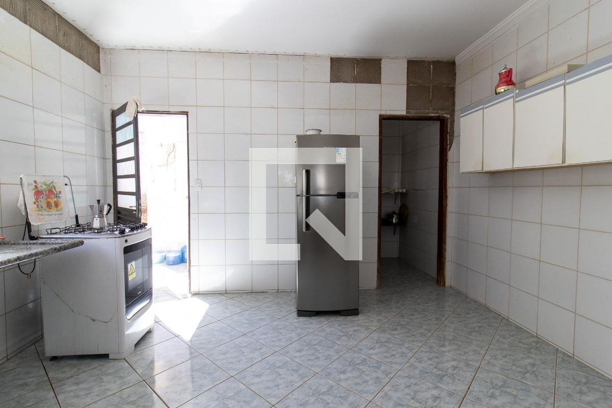 Casa à Venda - Jardim Chapadão, 4 Quartos,  300 m2 em , Campinas - sp | SoloBR