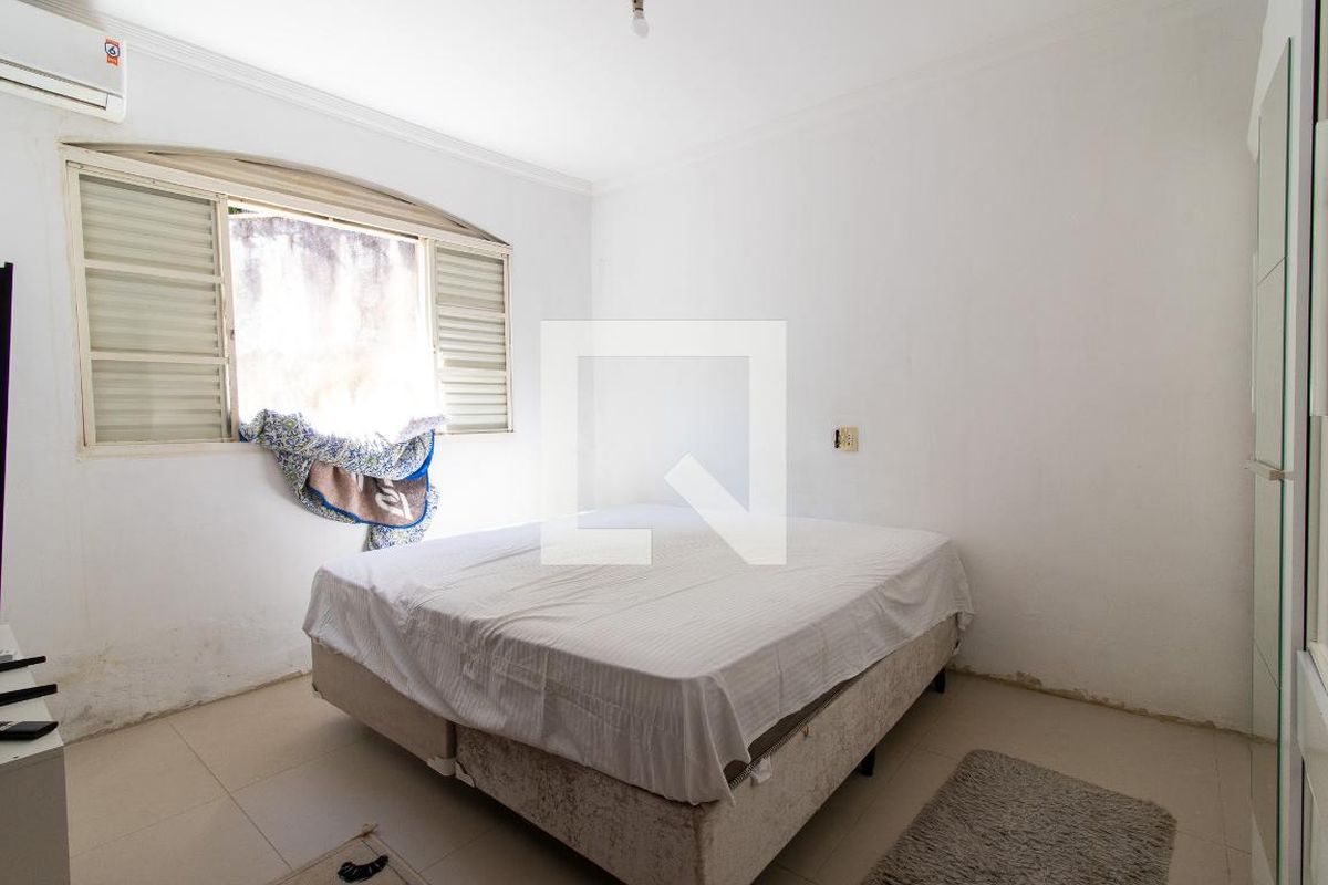 Casa à Venda - Jardim Chapadão, 4 Quartos,  300 m2 em , Campinas - sp | SoloBR