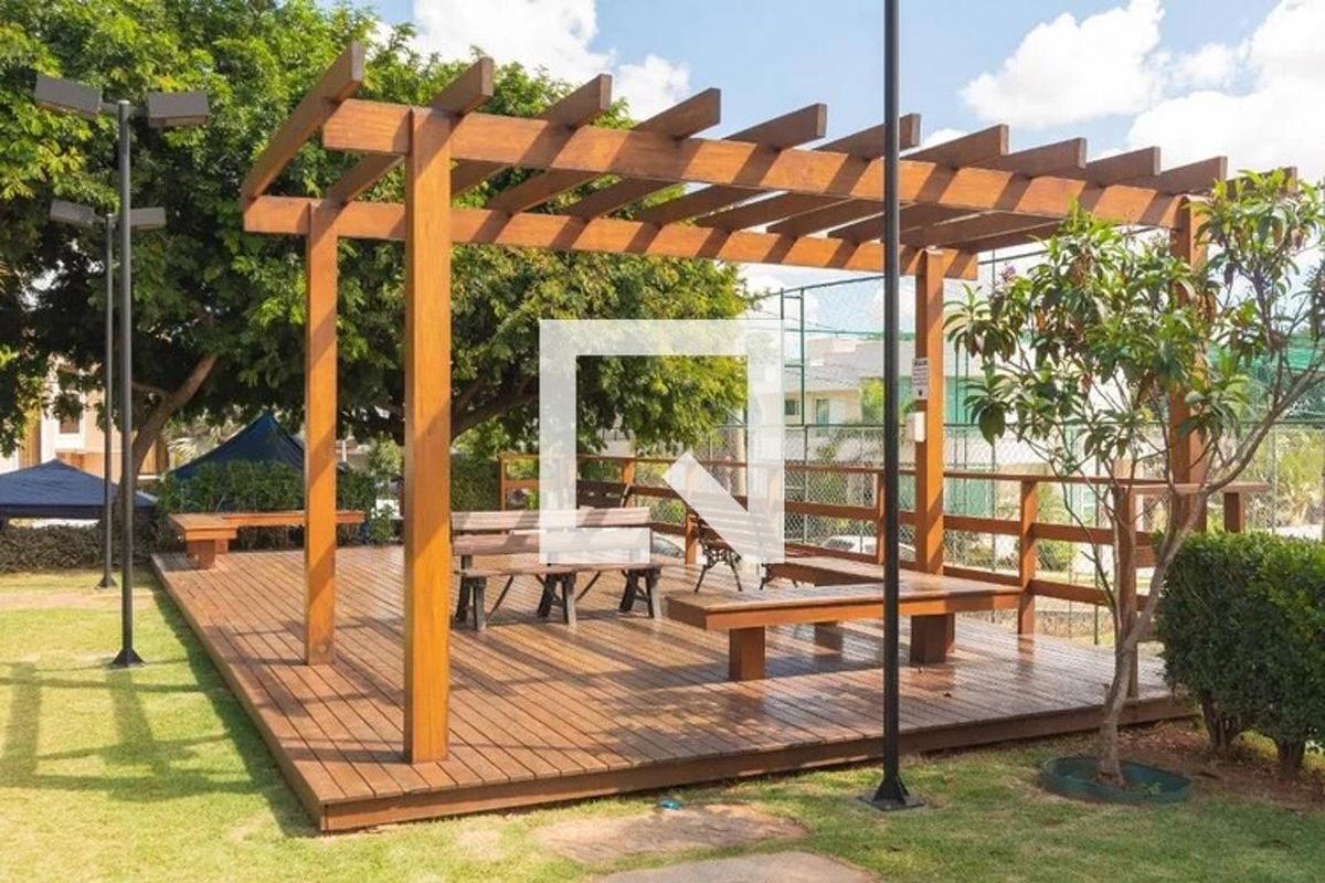 Casa à Venda - Swiss Park, 3 Quartos,  242 m2 em , Campinas - sp | SoloBR
