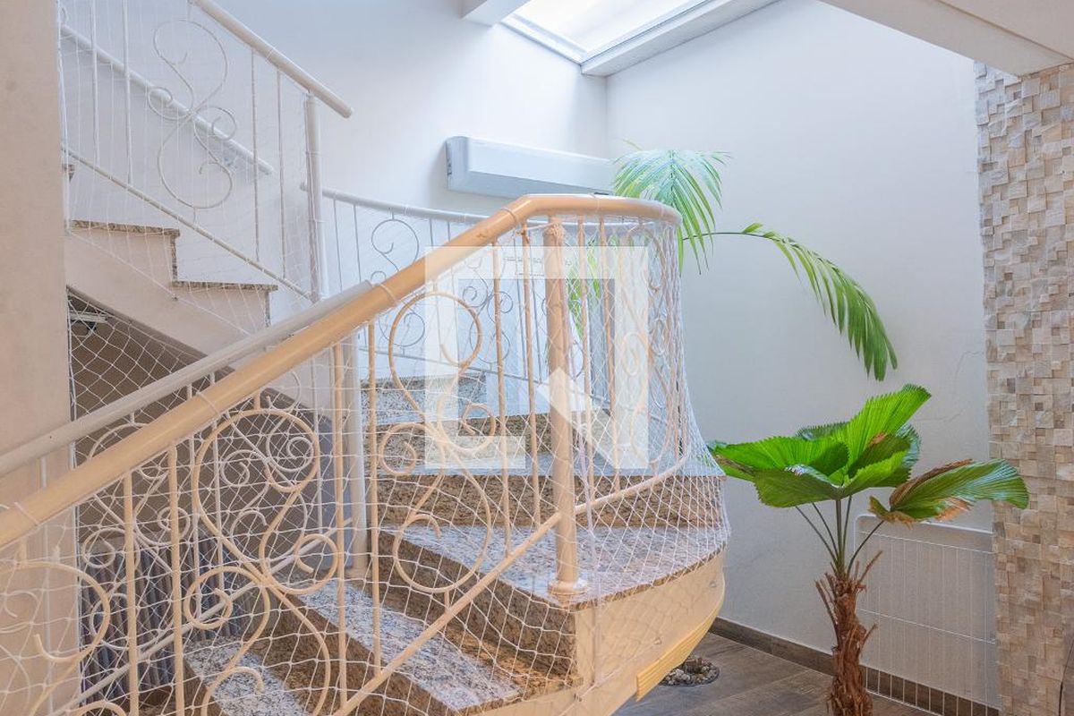 Casa à Venda - Swiss Park, 3 Quartos,  242 m2 em , Campinas - sp | SoloBR