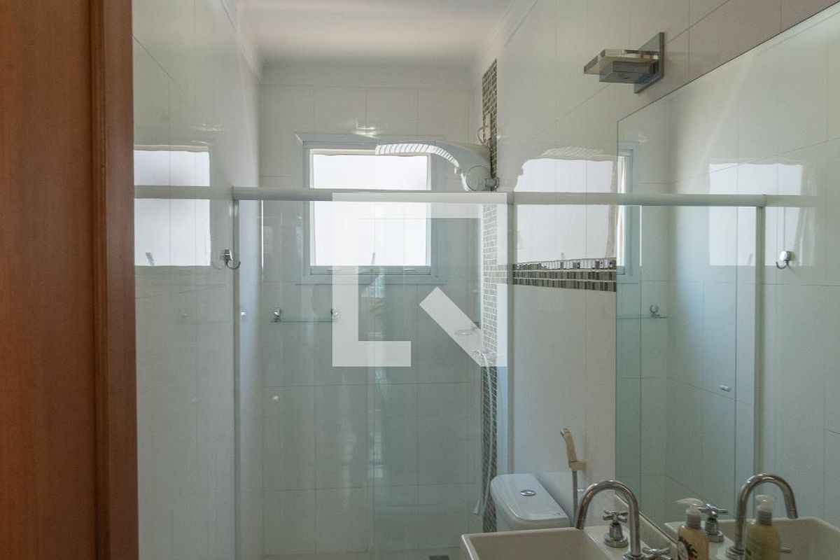 Casa à Venda - Swiss Park, 3 Quartos,  242 m2 em , Campinas - sp | SoloBR