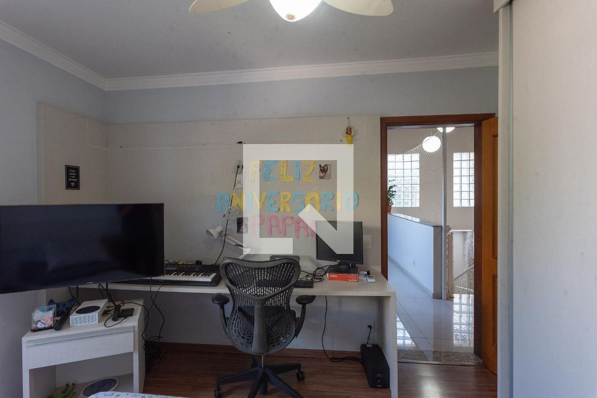 Casa à Venda - Swiss Park, 3 Quartos,  242 m2 em , Campinas - sp | SoloBR