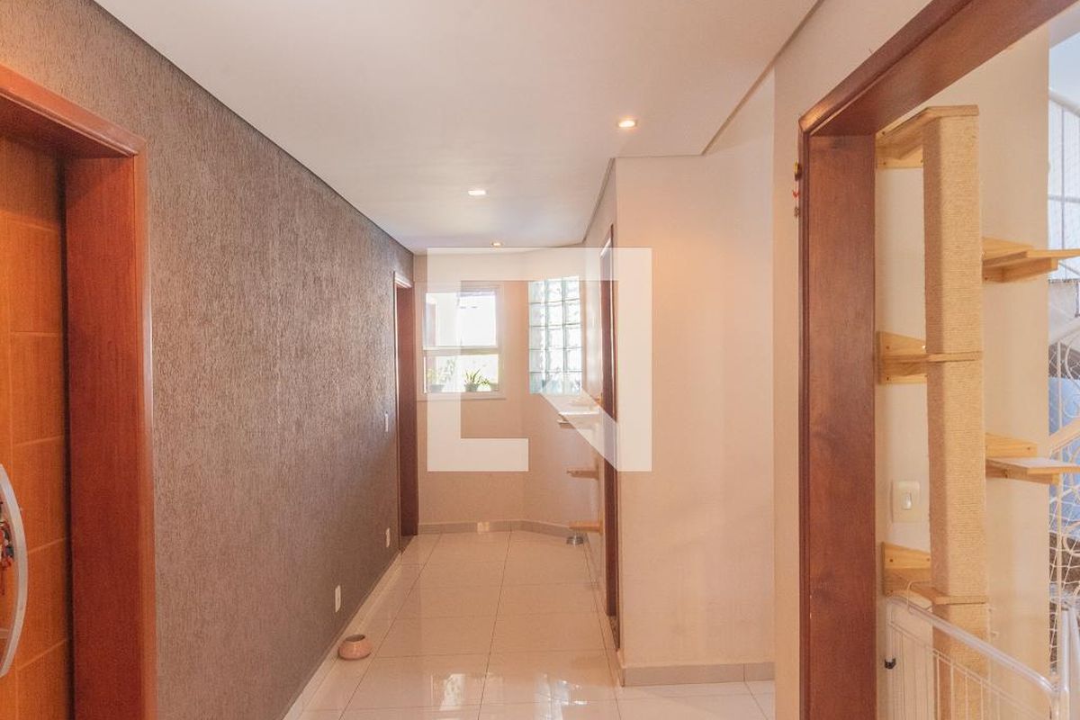 Casa à Venda - Swiss Park, 3 Quartos,  242 m2 em , Campinas - sp | SoloBR