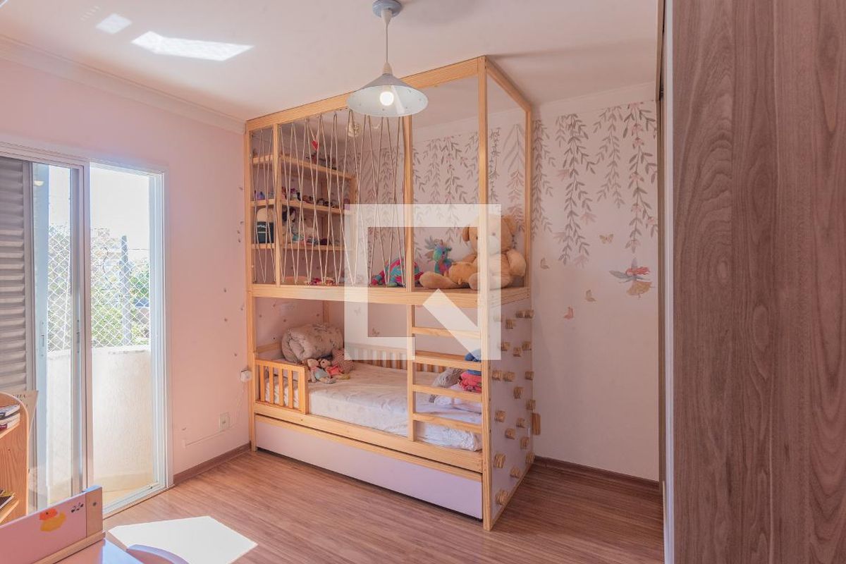 Casa à Venda - Swiss Park, 3 Quartos,  242 m2 em , Campinas - sp | SoloBR