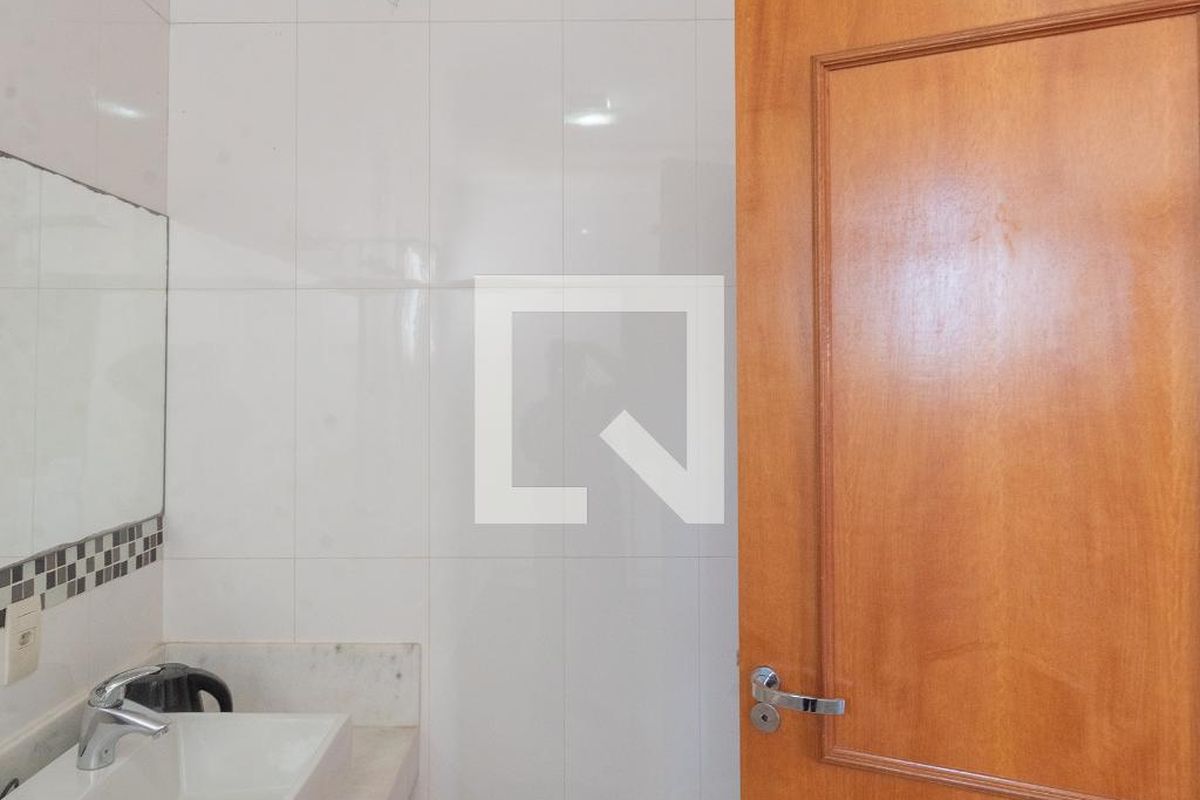 Casa à Venda - Swiss Park, 3 Quartos,  242 m2 em , Campinas - sp | SoloBR
