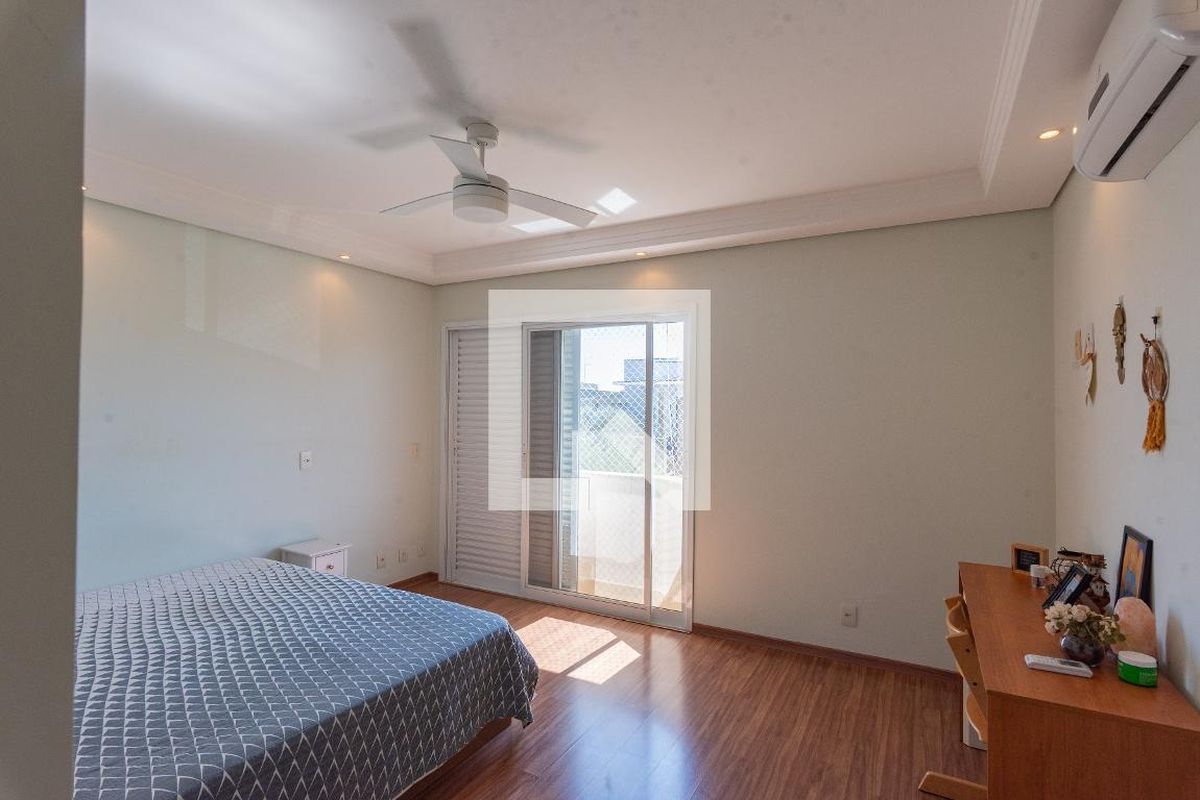 Casa à Venda - Swiss Park, 3 Quartos,  242 m2 em , Campinas - sp | SoloBR