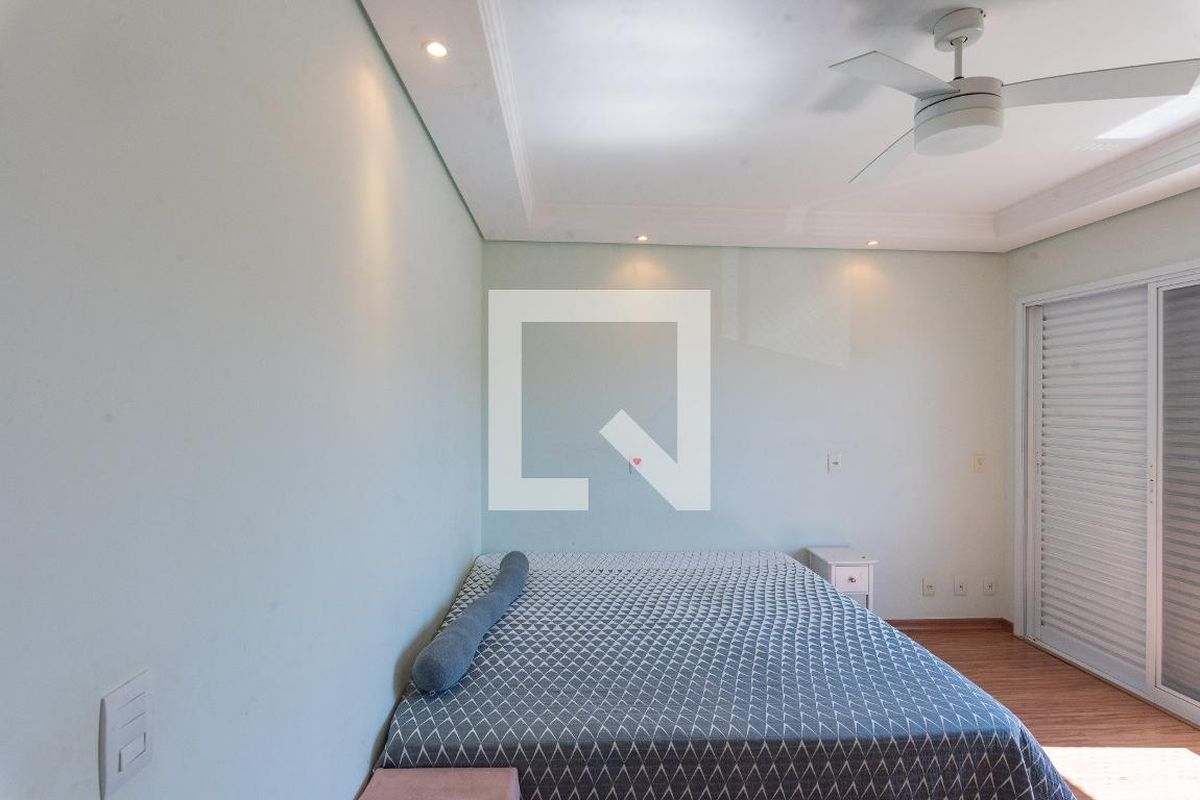 Casa à Venda - Swiss Park, 3 Quartos,  242 m2 em , Campinas - sp | SoloBR