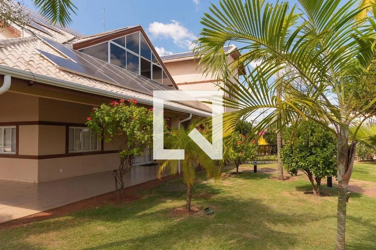 Casa à Venda - Swiss Park, 3 Quartos,  242 m2 em , Campinas - sp | SoloBR