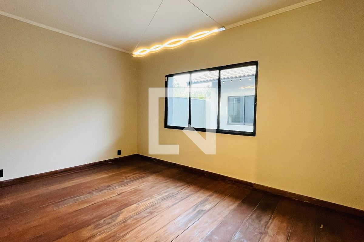 Casa à Venda - Jardim Chapadão, 3 Quartos,  260 m2 em , Campinas - sp | SoloBR