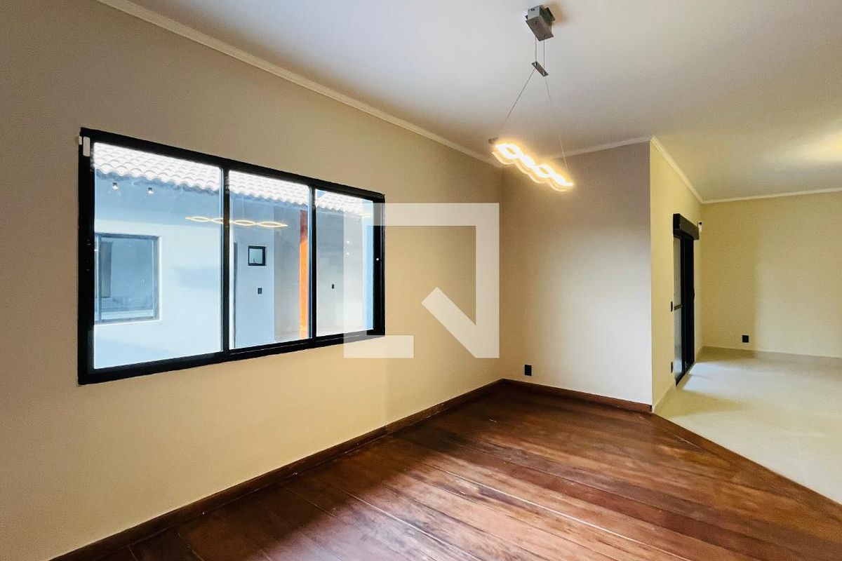 Casa à Venda - Jardim Chapadão, 3 Quartos,  260 m2 em , Campinas - sp | SoloBR