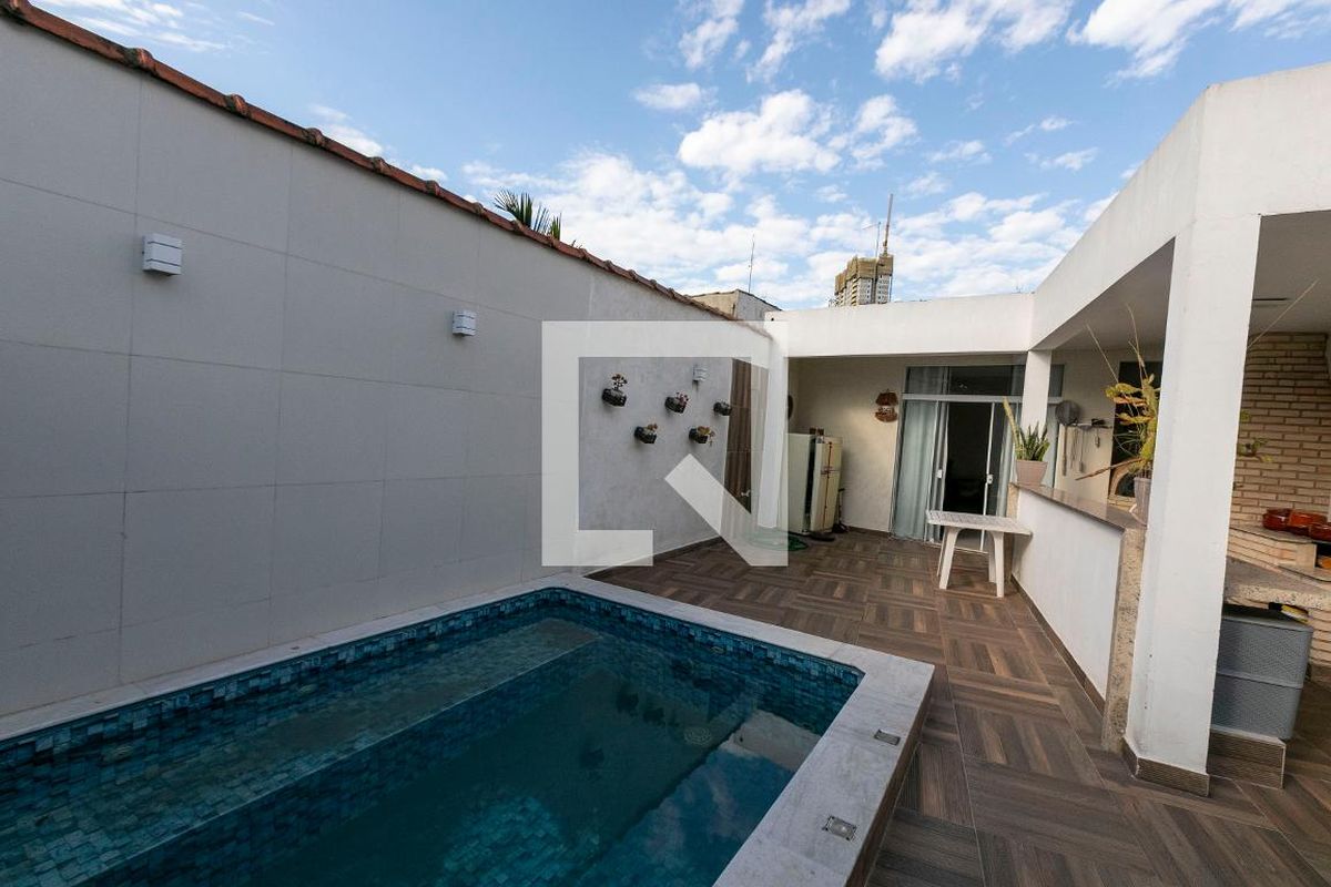 Casa à Venda - Jardim Flamboyant, 3 Quartos,  228 m2 em , Campinas - sp | SoloBR