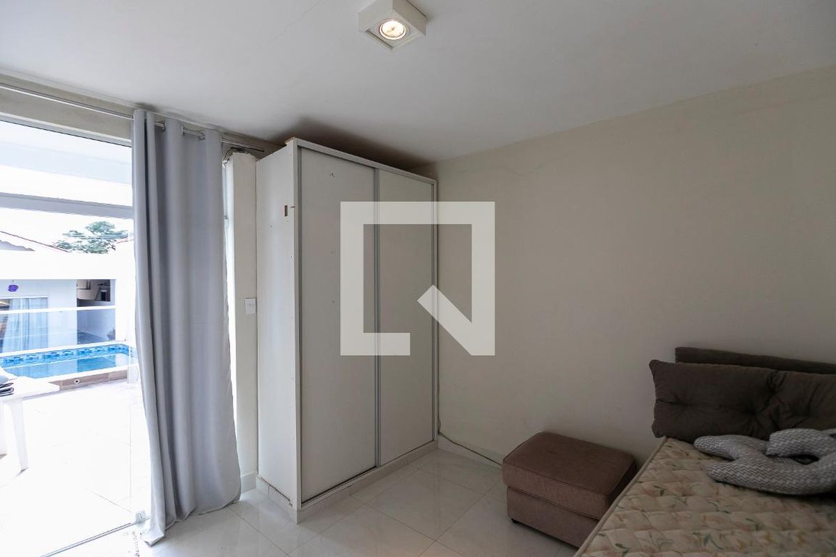 Casa à Venda - Jardim Flamboyant, 3 Quartos,  228 m2 em , Campinas - sp | SoloBR