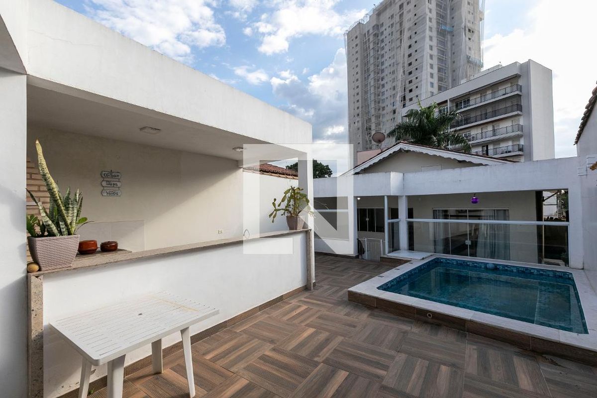 Casa à Venda - Jardim Flamboyant, 3 Quartos,  228 m2 em , Campinas - sp | SoloBR