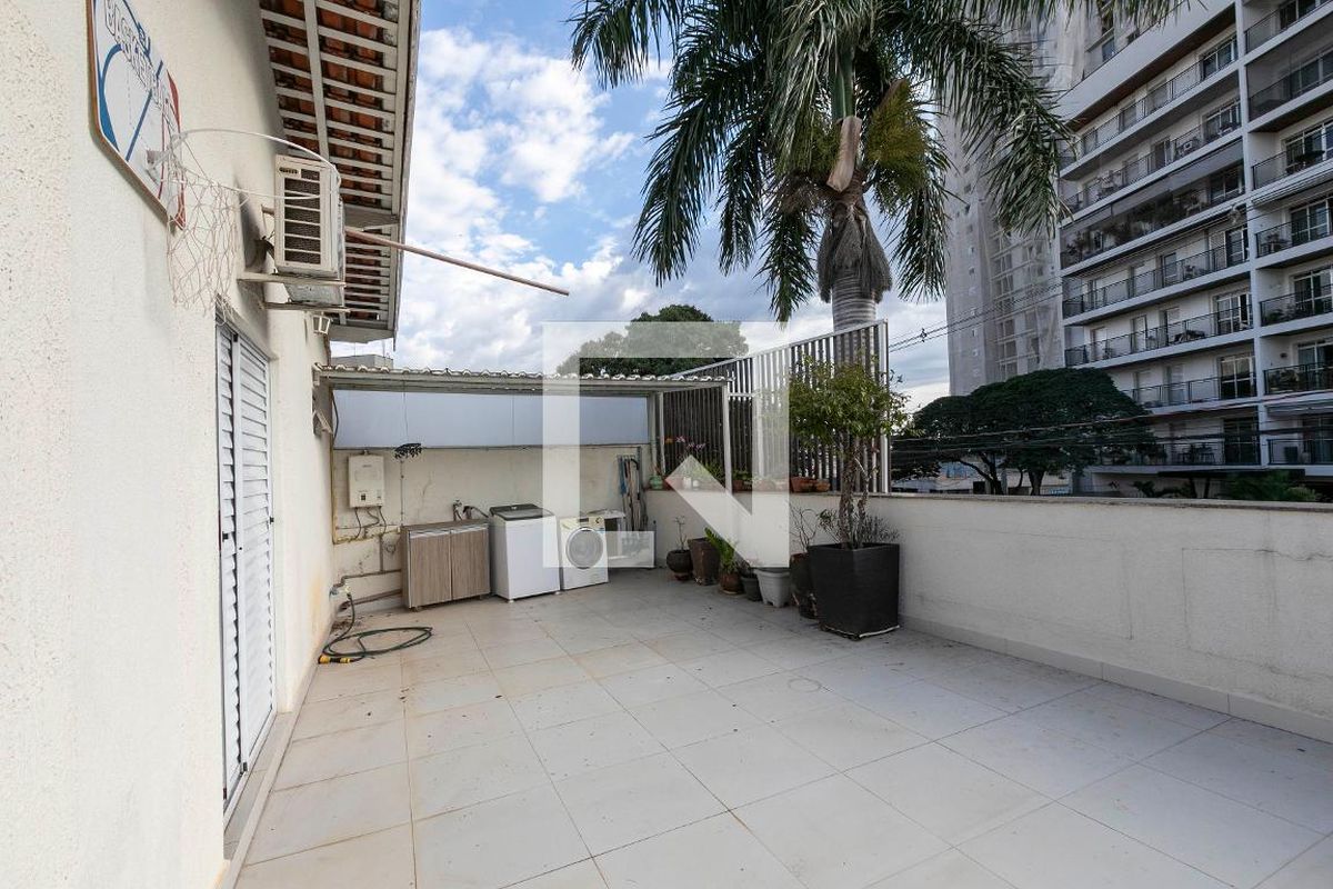 Casa à Venda - Jardim Flamboyant, 3 Quartos,  228 m2 em , Campinas - sp | SoloBR