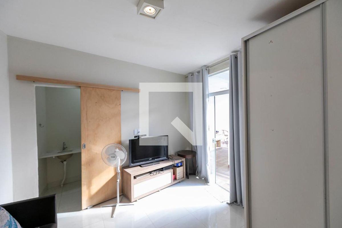 Casa à Venda - Jardim Flamboyant, 3 Quartos,  228 m2 em , Campinas - sp | SoloBR
