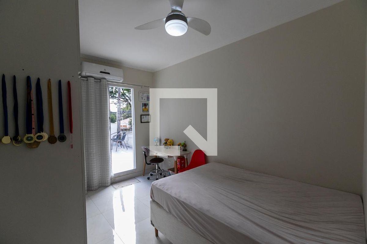 Casa à Venda - Jardim Flamboyant, 3 Quartos,  228 m2 em , Campinas - sp | SoloBR