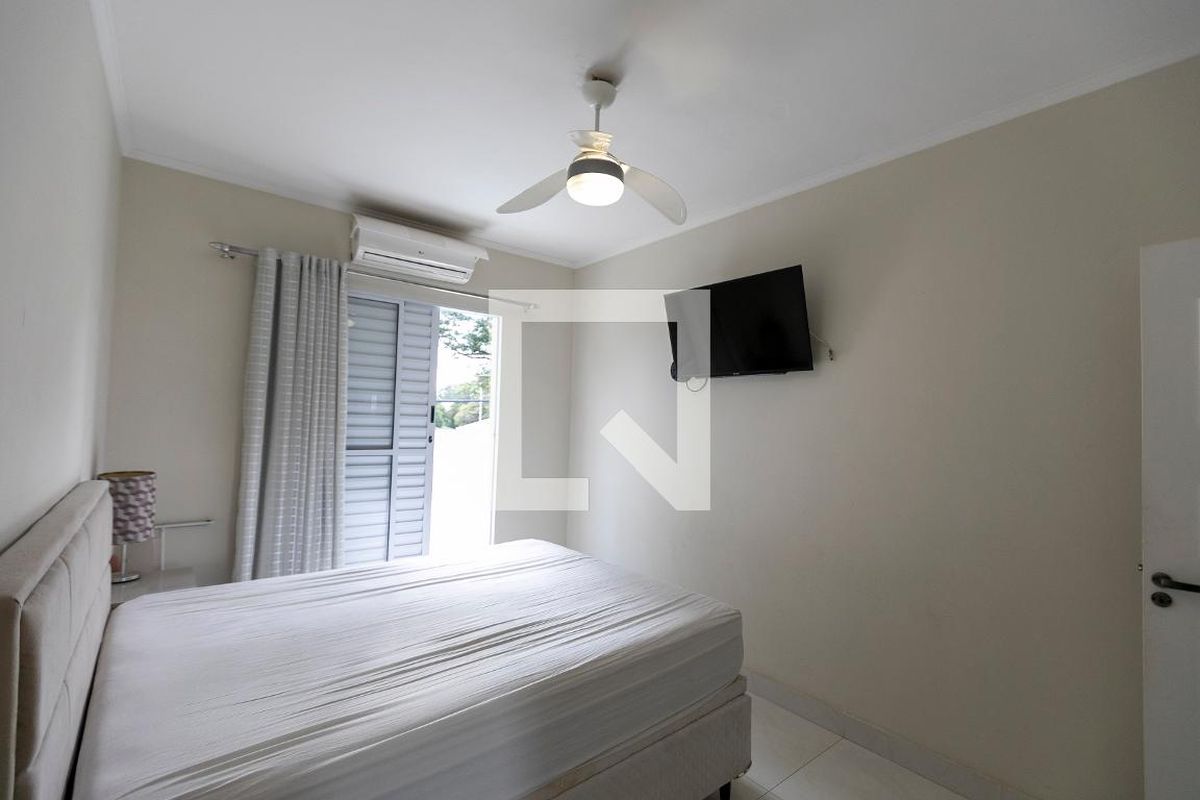 Casa à Venda - Jardim Flamboyant, 3 Quartos,  228 m2 em , Campinas - sp | SoloBR