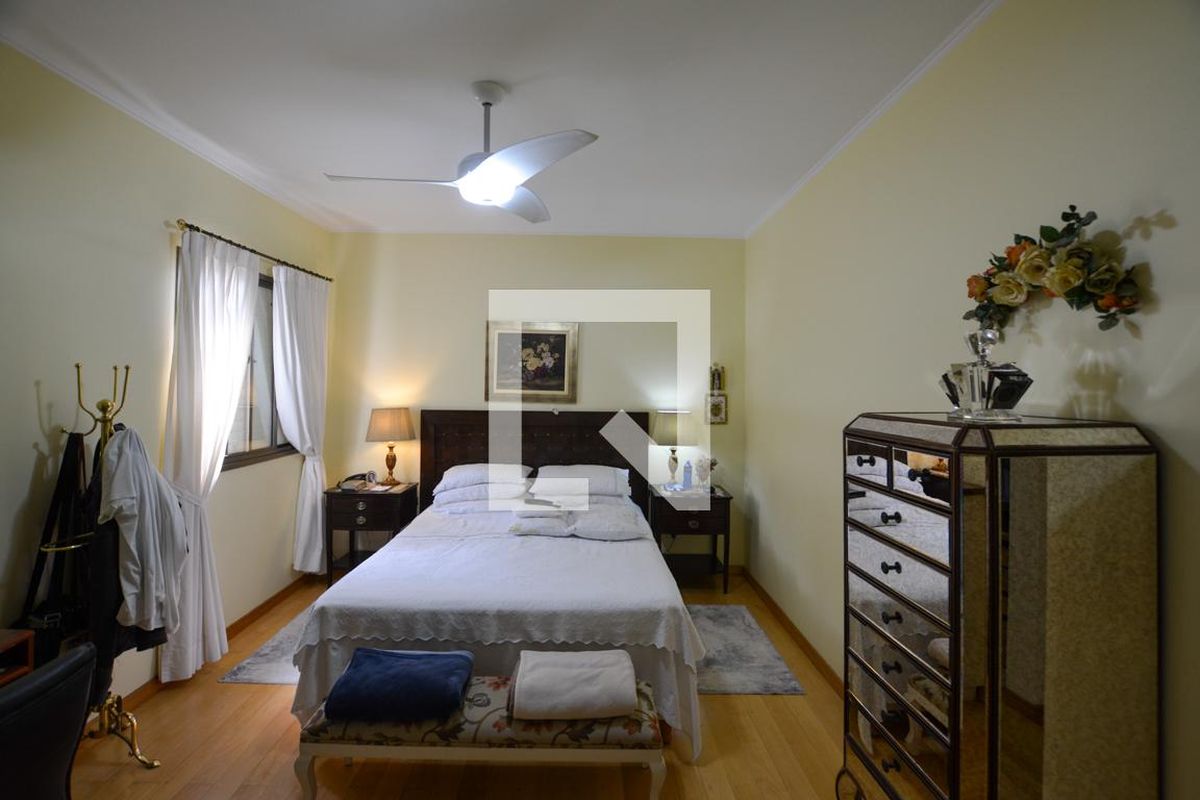 Casa, 3 quartos, 236 m² - Foto 24