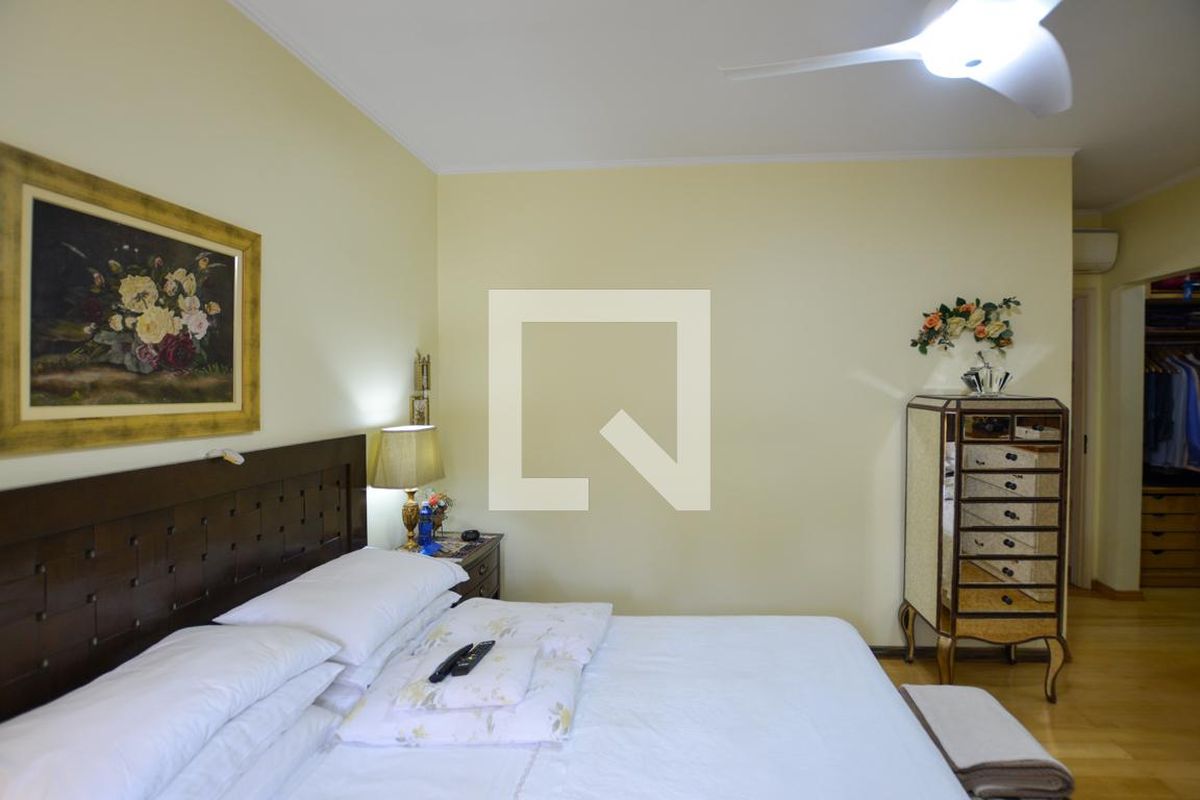 Casa, 3 quartos, 236 m² - Foto 26
