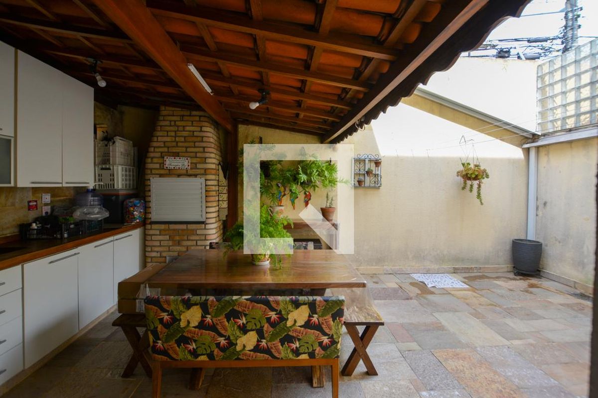 Casa, 3 quartos, 236 m² - Foto 54