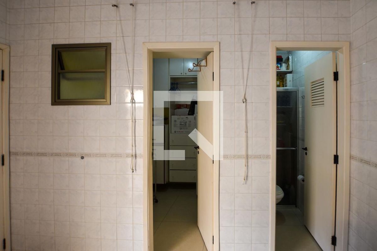 Casa, 3 quartos, 236 m² - Foto 49