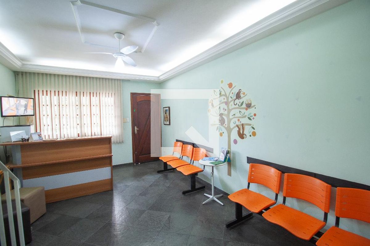 Casa, 2 quartos, 200 m² - Foto 2