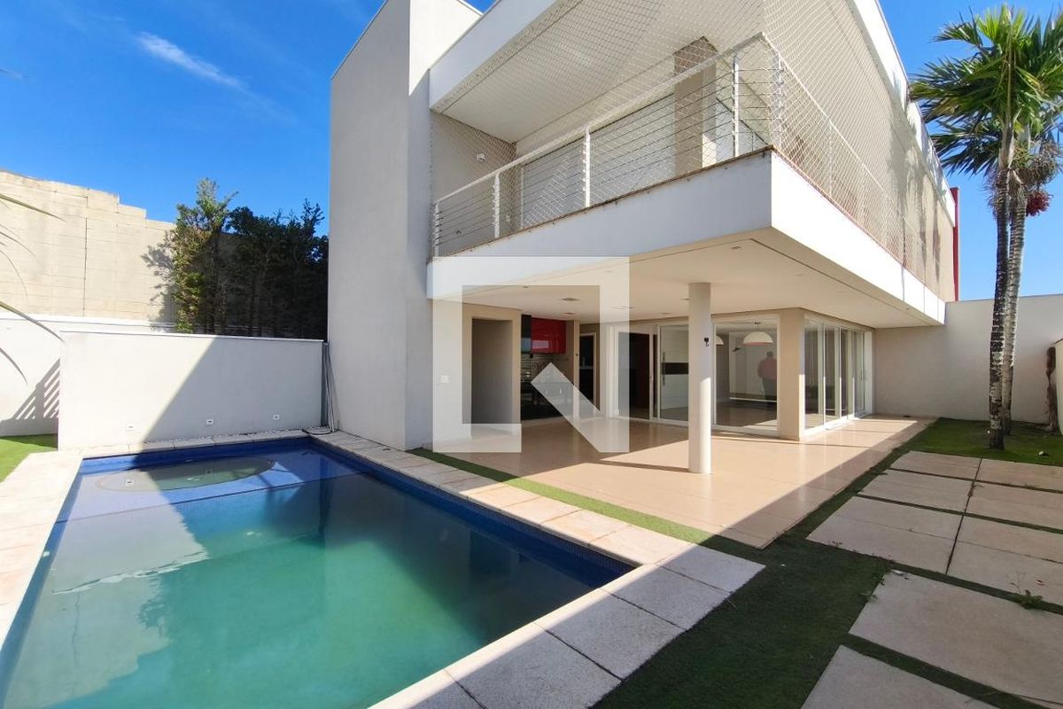 Casa à Venda - Swiss Park, 4 Quartos,  316 m2 em , Campinas - sp | SoloBR